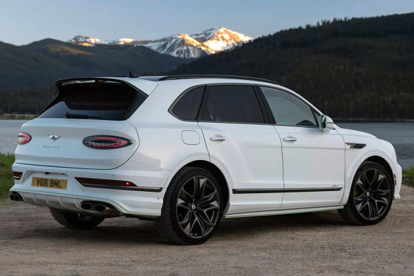 Топовый Bentley Bentayga Speed вернулся в строй: на этот раз с мотором V8