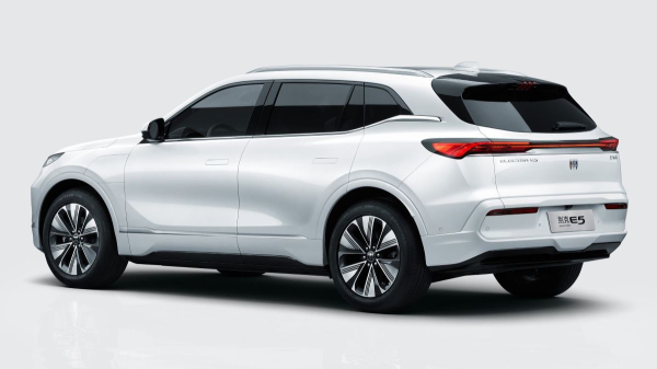 Кроссовер Buick Electra E5 подвергся легкому рестайлингу