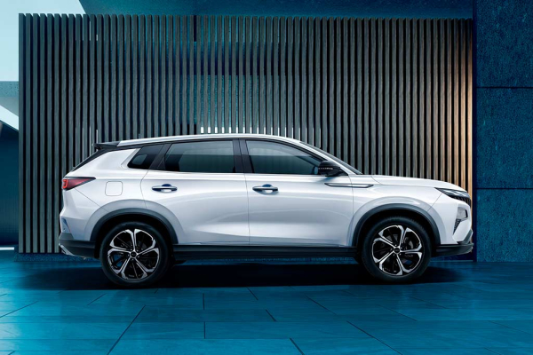 Для России анонсирован Dongfeng Huge: старший «брат» кроссовера Mage