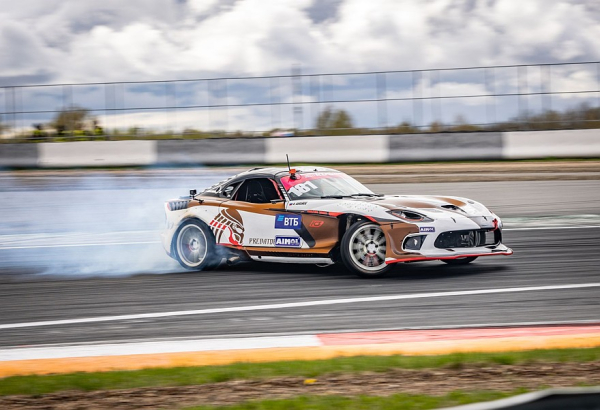 Четыре топливных насоса для 1646 лошадиных сил: тюнинг Dodge Viper SRT для RDS GP Четыре топливных насоса для 1646 лошадиных сил: тюнинг Dodge Viper SRT для RDS GP