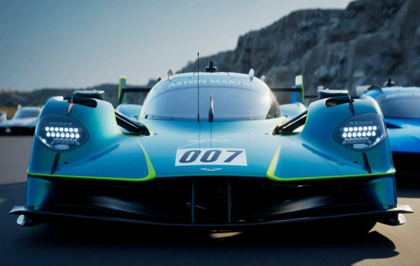 Aston Martin Valkyrie LM: лимитированная спецверсия с начинкой от лемановского болида Aston Martin Valkyrie LM: лимитированная спецверсия с начинкой от лемановского болида
