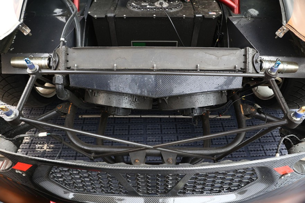 Четыре топливных насоса для 1646 лошадиных сил: тюнинг Dodge Viper SRT для RDS GP Четыре топливных насоса для 1646 лошадиных сил: тюнинг Dodge Viper SRT для RDS GP