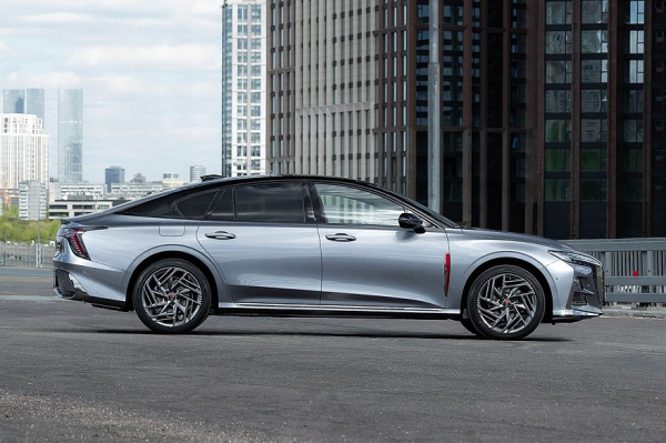 Покупаем Hongqi H6: что это за автомобиль и почему именно он?