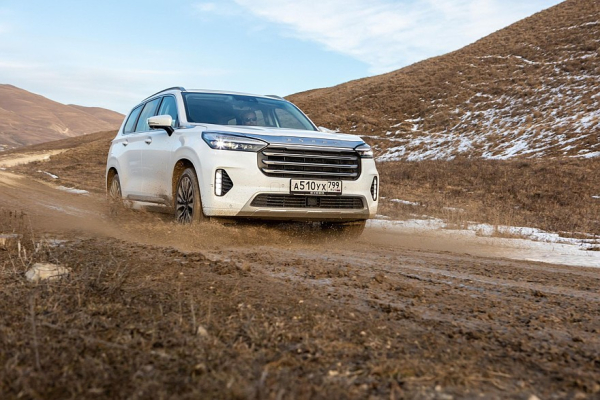 Покупаем Exeed VX: три экрана, семь режимов вождения и 23 динамика