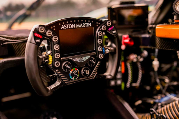Aston Martin Valkyrie LM: лимитированная спецверсия с начинкой от лемановского болида Aston Martin Valkyrie LM: лимитированная спецверсия с начинкой от лемановского болида
