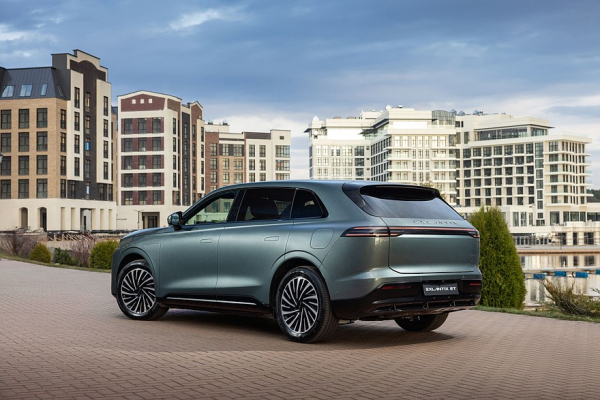 Покупаем Exlantix ET: что это за автомобиль и чем он интересен