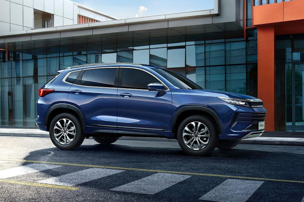 Покупаем Exeed LX: два варианта салона, два типа привода и много комфорта