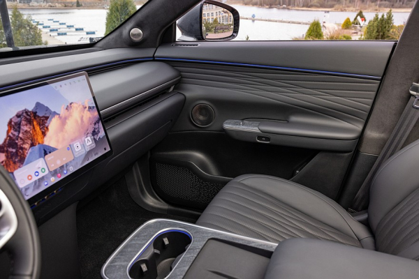 Exlantix ET и компания: выбираем премиальный гибридный кроссовер на выгодных условиях