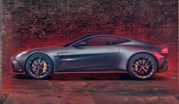 Суперкар Aston Martin Vantage S: новая топ-версия