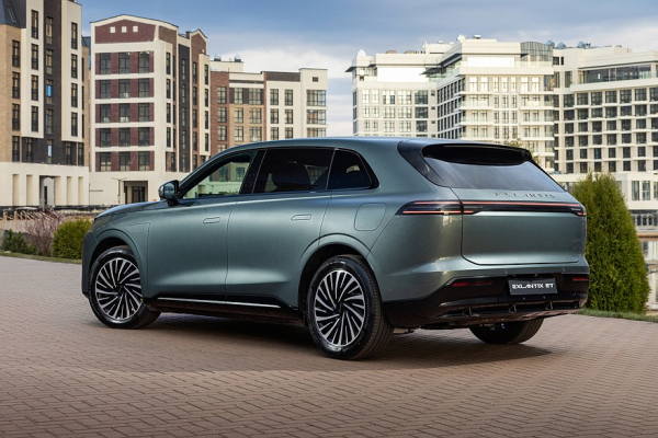 Exlantix ET и компания: выбираем премиальный гибридный кроссовер на выгодных условиях
