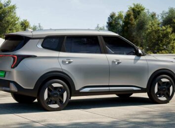 В Индии стартовали продажи электрического кроссовера KIA Carens Clavis EV
