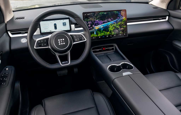 Обновленный гибридный кроссовер Evolute i-Space стал мощнее и дальнобойнее Обновленный гибридный кроссовер Evolute i-Space стал мощнее и дальнобойнее