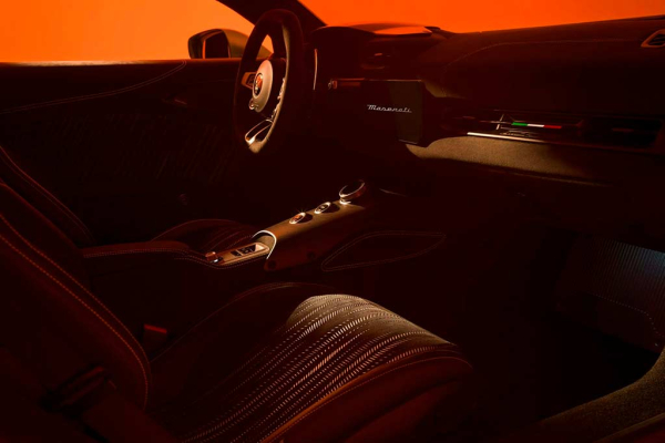 Maserati MCPura: представлен рестайлинговый вариант суперкара MC20