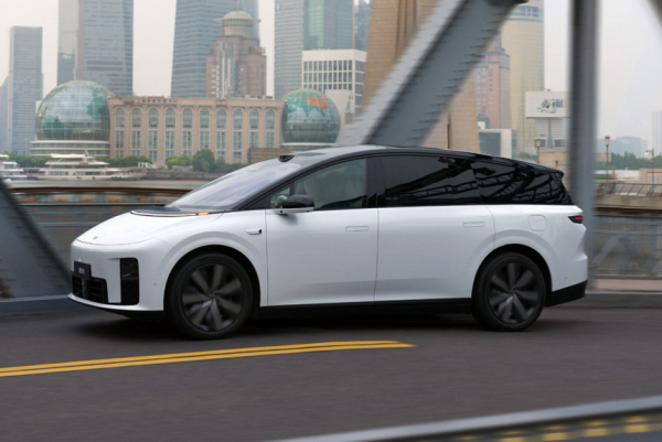 Кроссвэн Li i8 готов к выходу на рынок: подробности