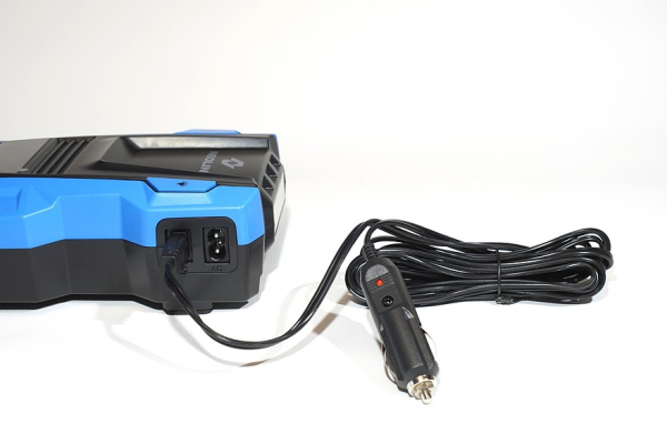 «И от 12, и от 220!»: обзор необычного автокомпрессора Neoline DELA-X