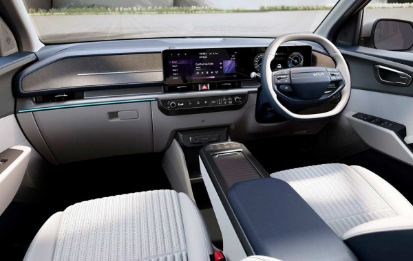 В Индии стартовали продажи электрического кроссовера KIA Carens Clavis EV