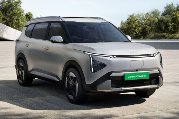 Семиместный кроссовер Kia Carens Clavis стал электромобилем