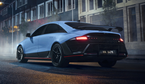 Показан драйверский Hyundai Ioniq 6 N со спецэффектами