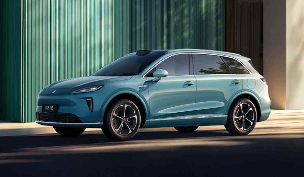 Huawei и SAIC анонсировали совместный кроссовер Shangjie H5