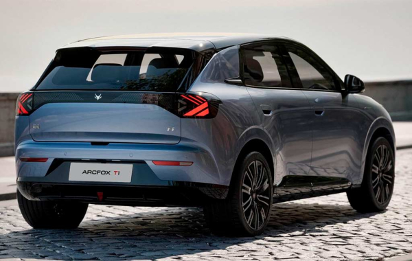 Компания BAIC рассекретила компактный электрический хэтчбек Arcfox T1 Компания BAIC рассекретила компактный электрический хэтчбек Arcfox T1