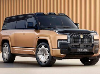 Внедорожник YangWang U8L: удлиненная модификация с золотыми шильдиками