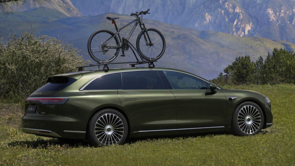 Huawei и BAIC показали роскошный универсал Stelato S9T