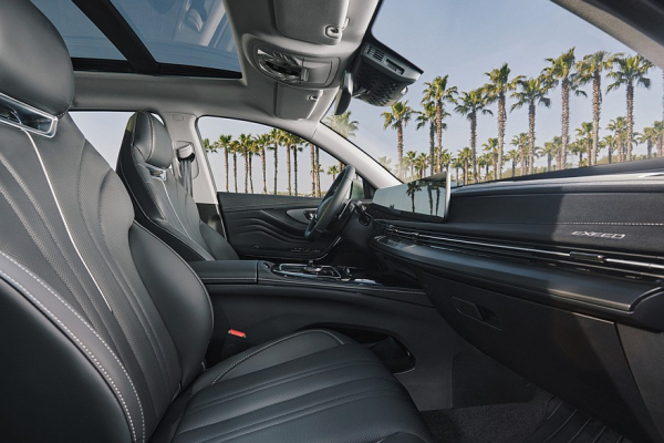 Покупаем Exeed LX: два варианта салона, два типа привода и много комфорта