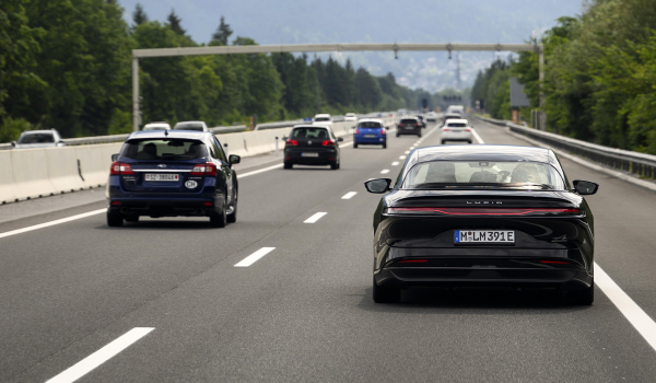 Седан Lucid Air поставил рекорд дальности хода