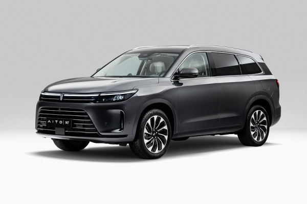 Exlantix ET и компания: выбираем премиальный гибридный кроссовер на выгодных условиях