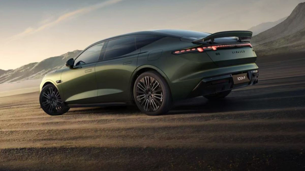 Гибридный седан Lynk & Co 10 EM-P: первые подробности