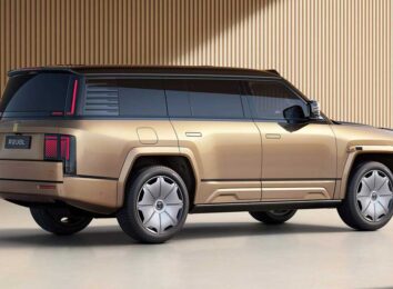 Внедорожник YangWang U8L: удлиненная модификация с золотыми шильдиками