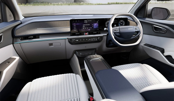 Семиместный кроссовер Kia Carens Clavis стал электромобилем