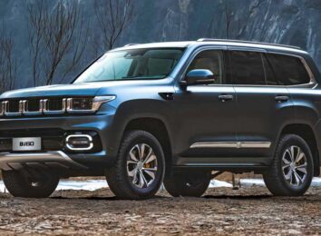 Внедорожник BAIC BJ60 предложили в России только с дизельным двигателем Внедорожник BAIC BJ60 предложили в России только с дизельным двигателем