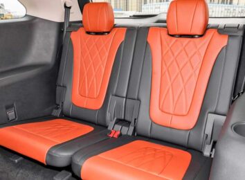 Новый Hongqi HS7 II второго поколения: объявлены российские цены Новый Hongqi HS7 II второго поколения: объявлены российские цены