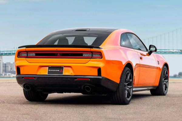 В гамме нового Dodge Charger появилась бензиновая версия Sixpack