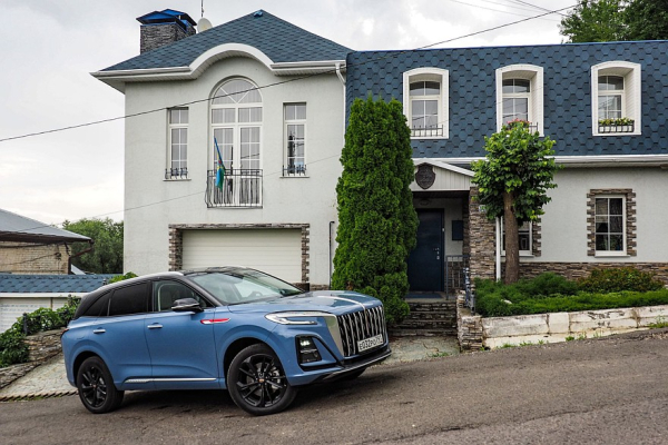 Покупаем Hongqi HS3: что это за автомобиль и почему именно он Покупаем Hongqi HS3: что это за автомобиль и почему именно он