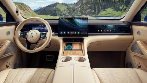 Кроссовер Aito/Seres M7 второго поколения: полноценная премьера Кроссовер Aito/Seres M7 второго поколения: полноценная премьера