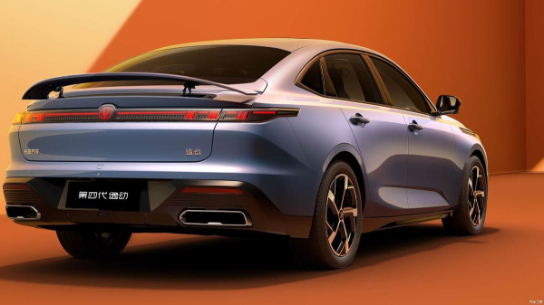 В Китае дебютировал обновленный седан Changan Lamore/Eado В Китае дебютировал обновленный седан Changan Lamore/Eado