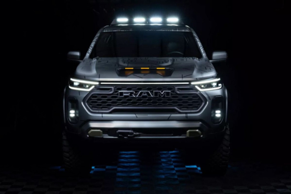 Пикап Ram Dakota Nightfall воскресил забытое имя Пикап Ram Dakota Nightfall воскресил забытое имя