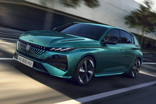 Peugeot 308 обрел новое лицо и доработанную технику Peugeot 308 обрел новое лицо и доработанную технику