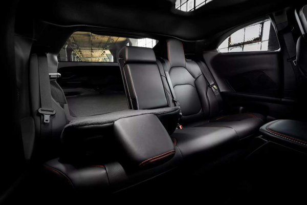 В гамме нового Dodge Charger появилась бензиновая версия Sixpack