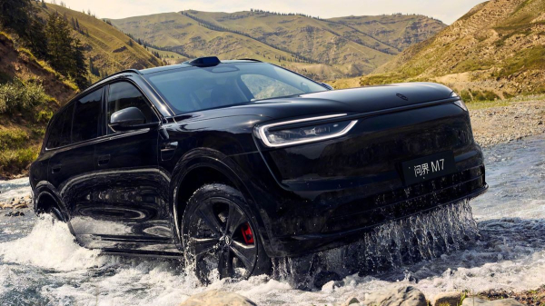 Кроссовер Aito/Seres M7 второго поколения: полноценная премьера Кроссовер Aito/Seres M7 второго поколения: полноценная премьера