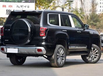 Внедорожник BAIC BJ60 предложили в России только с дизельным двигателем Внедорожник BAIC BJ60 предложили в России только с дизельным двигателем