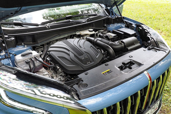 Покупаем Hongqi HS3: что это за автомобиль и почему именно он Покупаем Hongqi HS3: что это за автомобиль и почему именно он