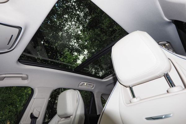 Покупаем Hongqi HS3: что это за автомобиль и почему именно он Покупаем Hongqi HS3: что это за автомобиль и почему именно он