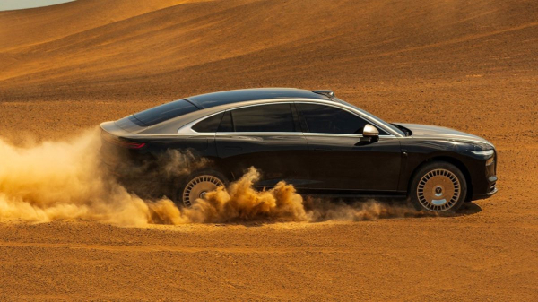 Седан Voyah Passion L: новая гибридная топ-версия