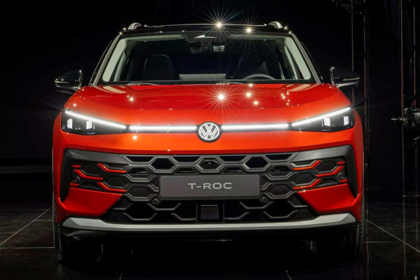 Кроссовер Volkswagen T-Roc второго поколения оказался заметно крупнее предшественника Кроссовер Volkswagen T-Roc второго поколения оказался заметно крупнее предшественника
