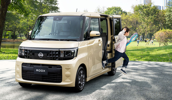Тройной дебют: новые Nissan Roox, Mitsubishi eK Space и Delica Mini