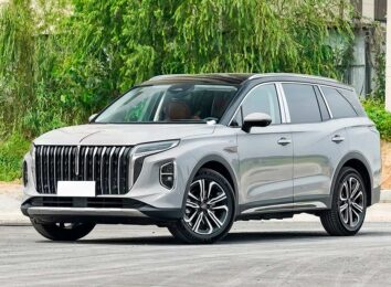 Новый Hongqi HS7 II второго поколения: объявлены российские цены Новый Hongqi HS7 II второго поколения: объявлены российские цены