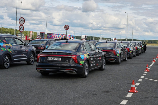 От Урала до столицы: гости из 20 стран приняли участие в Автопробеге БРИКС